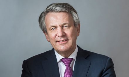 Topman Shell in beeld bij Raad van Commissarissen Daimler